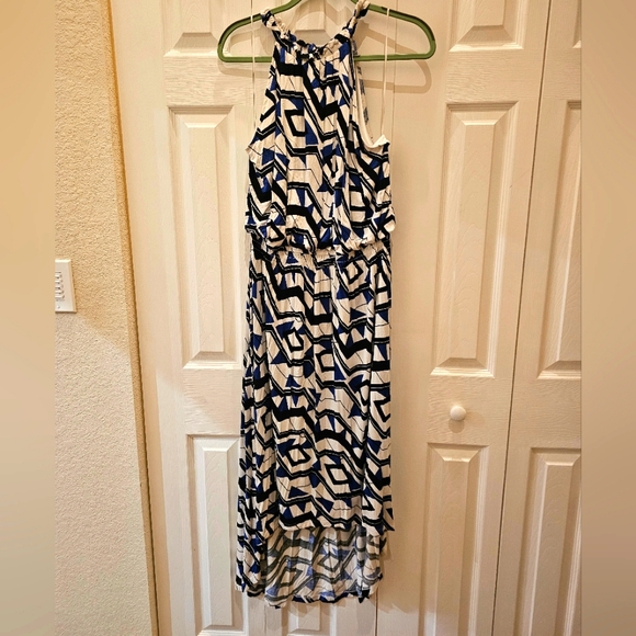 Geometric Patterned Dress in Blue and White - Picture 1 of 7
